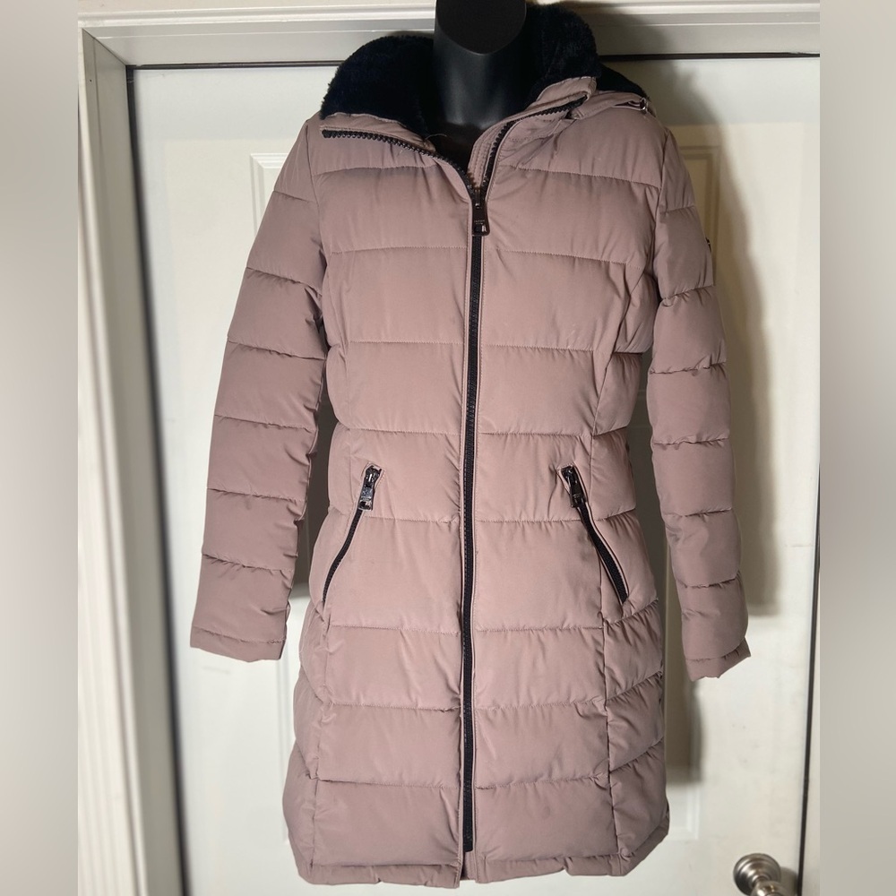 Andrew Marc~Stretch~Mauve~Midi Length~Puffer Coat w/Faux Fur Lined Hood~Size XS